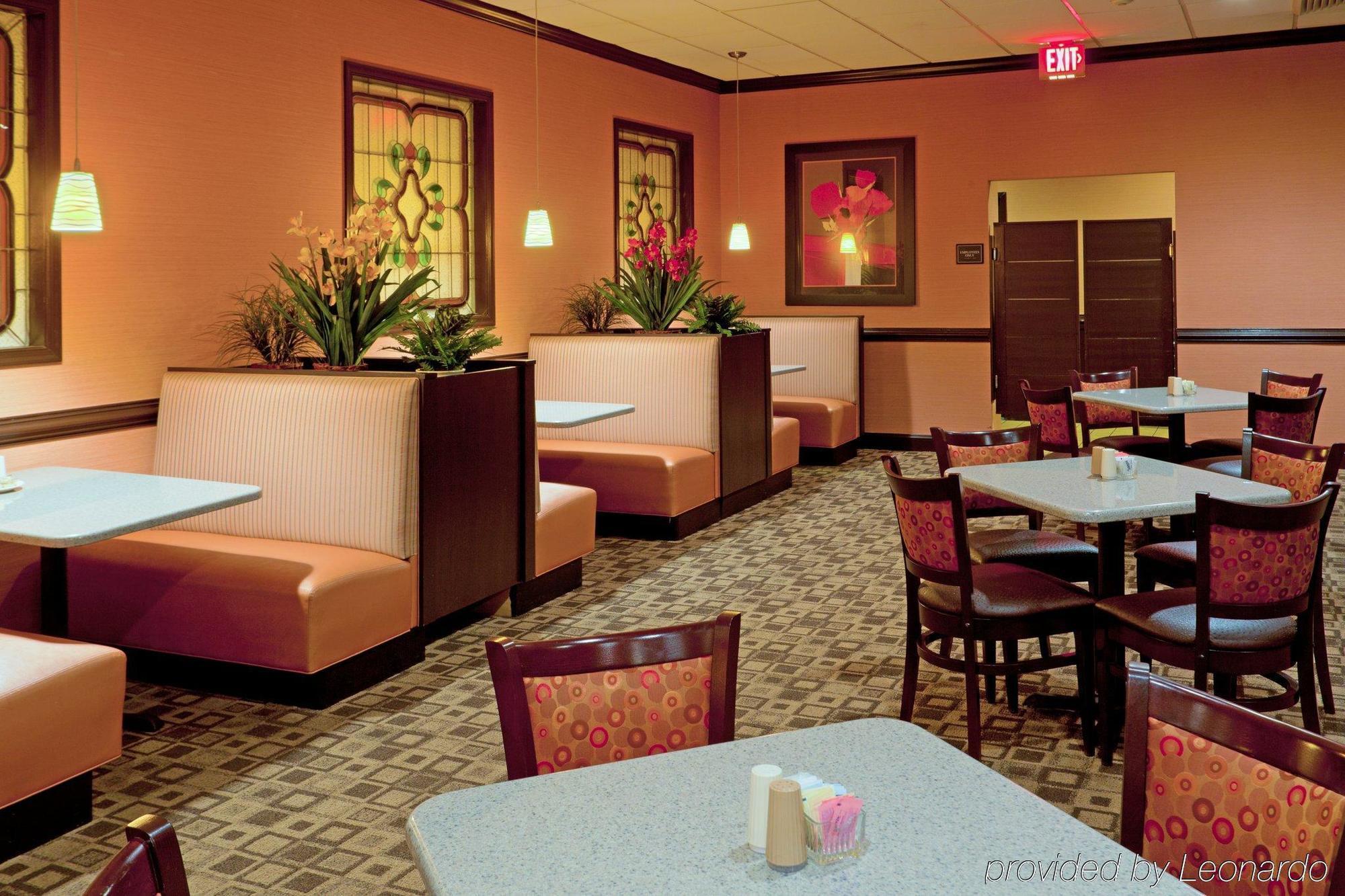 Doubletree By Hilton Harrisonburg Hotel Buitenkant foto