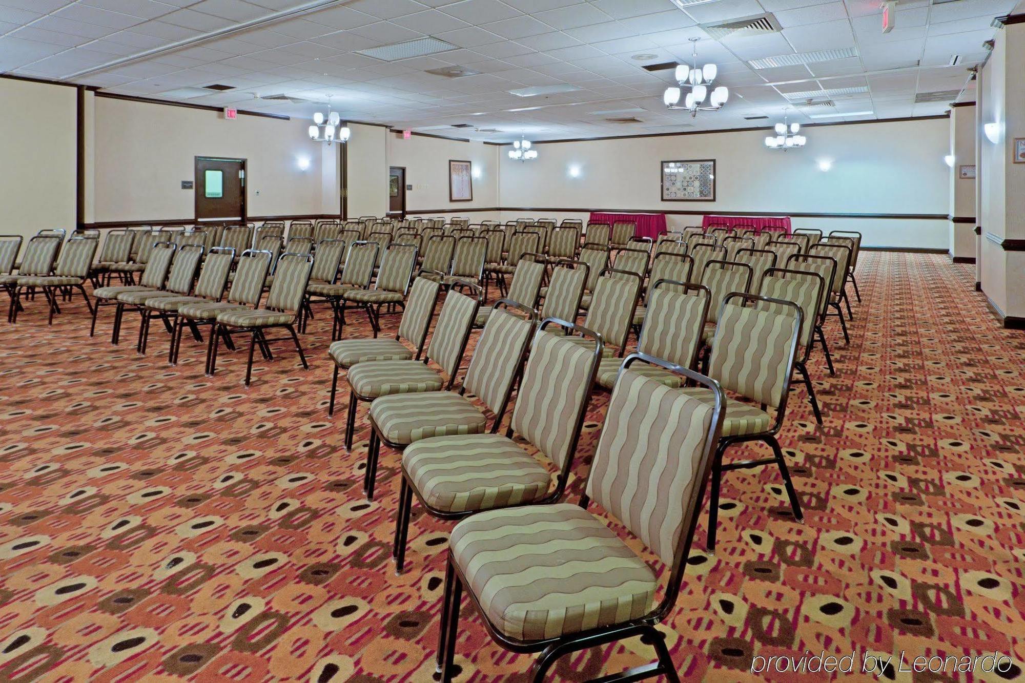 Doubletree By Hilton Harrisonburg Hotel Buitenkant foto
